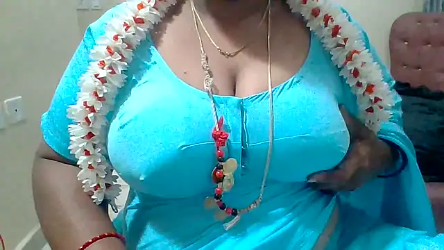 Snapshot of archanatelugu9 chatting on November 25, 2025, 7:36 pm archanatelugu9 online show from November 25, 2025, 7:36 pm