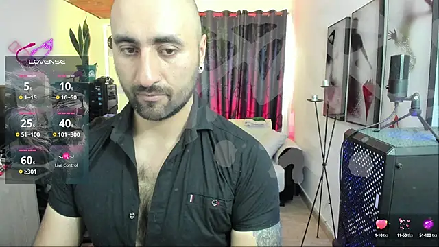 Snapshot of Leon_1234 chatting on December 27, 2024, 6:10 pm Leon 1234 online show from December 27, 2024, 6:10 pm