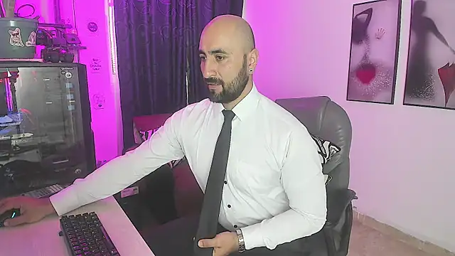 Snapshot of Leon_1234 chatting on January 11, 2025, 12:29 pm Leon 1234 online show from January 11, 2025, 12:29 pm