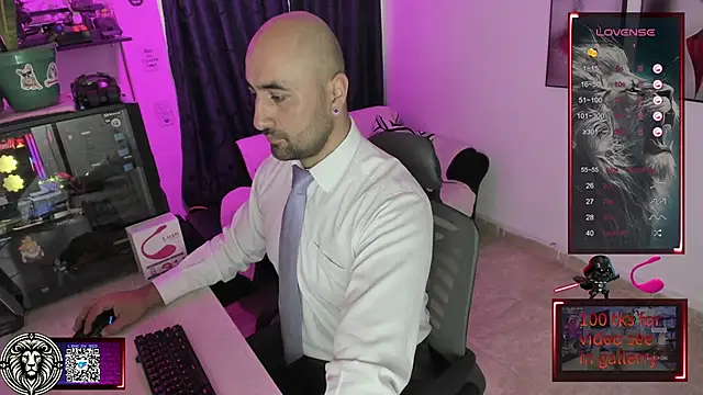 Snapshot of Leon_1234 chatting on January 19, 2025, 3:10 pm Leon 1234 online show from January 19, 2025, 3:10 pm