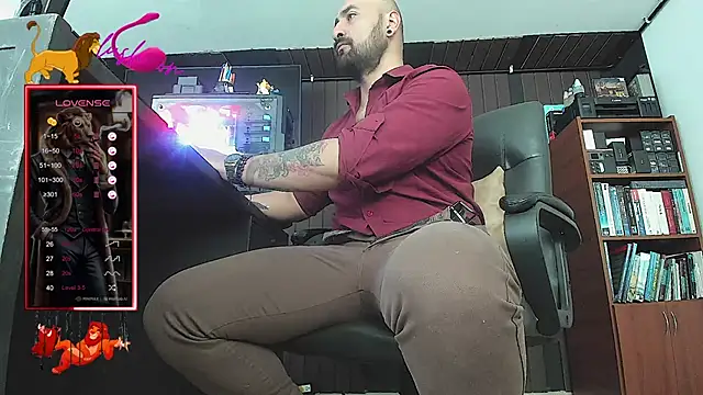 Snapshot of Leon_1234 chatting on September 10, 2025, 3:12 pm Leon 1234 online show from September 10, 2025, 3:12 pm