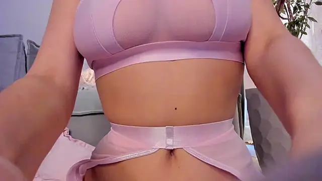 Snapshot of lina_stones chatting on February 17, 2025, 9:46 am lina stones online show from February 17, 2025, 9:46 am