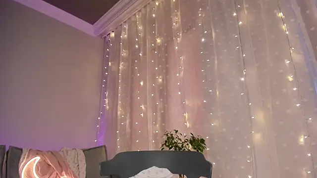 Snapshot of lina_stones chatting on March 2, 2025, 1:38 pm lina stones online show from March 2, 2025, 1:38 pm