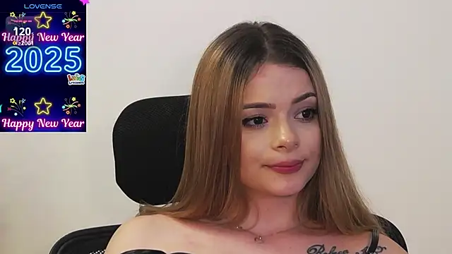 Snapshot of Kailynn_Moenn chatting on January 2, 2025, 8:57 pm Kailynn Moenn online show from January 2, 2025, 8:57 pm