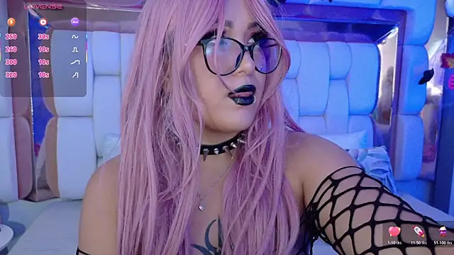 Snapshot of valkiria_moore chatting on October 18, 2025, 7:58 pm valkiria moore online show from October 18, 2025, 7:58 pm