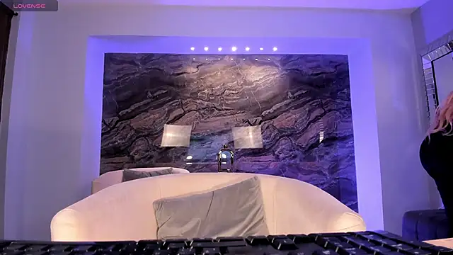 Snapshot of SophiePalmer chatting on September 24, 2025, 11:02 am SophiePalmer online show from September 24, 2025, 11:02 am