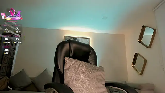 Snapshot of SophiePalmer chatting on October 11, 2025, 12:04 pm SophiePalmer online show from October 11, 2025, 12:04 pm