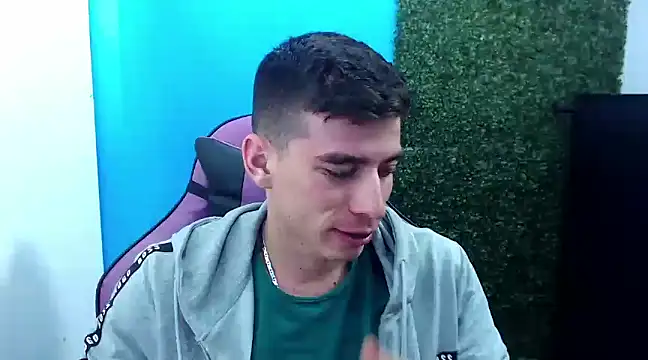 DEIBY BABY online show from December 4, 2024, 1:25 am