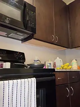 Natur4lBeautyb33 online show from January 9, 2026, 5:43 am