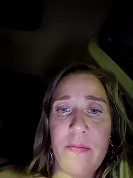 Snapshot of SkyelarSommer chatting on February 19, 2025, 12:57 am SkyelarSommer online show from February 19, 2025, 12:57 am