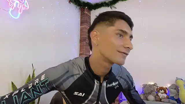 Snapshot of by_pandora chatting on January 31, 2025, 6:57 pm by pandora online show from January 31, 2025, 6:57 pm