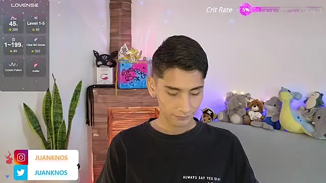 Snapshot of by_pandora chatting on February 3, 2025, 5:46 pm by pandora online show from February 3, 2025, 5:46 pm