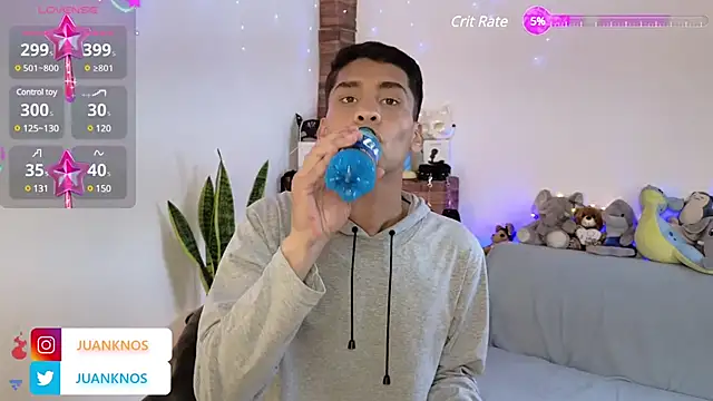 Snapshot of by_pandora chatting on February 9, 2025, 6:26 pm by pandora online show from February 9, 2025, 6:26 pm