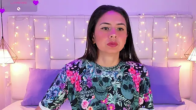 Snapshot of SarahSophia_ chatting on January 28, 2025, 11:28 am SarahSophia online show from January 28, 2025, 11:28 am