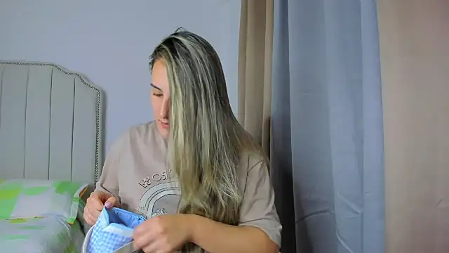 Hanna86 online show from April 25, 2026, 9:01 pm