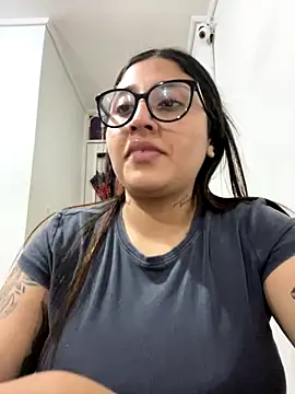 croftsmila online show from December 3, 2025, 1:02 am