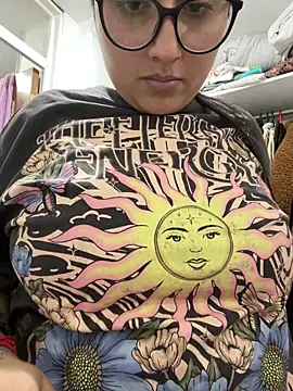 Snapshot of croftsmila chatting on January 31, 2026, 11:47 pm croftsmila online show from January 31, 2026, 11:47 pm