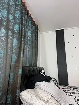 Snapshot of croftsmila chatting on February 19, 2026, 10:39 pm croftsmila online show from February 19, 2026, 10:39 pm