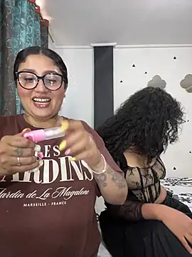 Snapshot of croftsmila chatting on March 1, 2026, 8:11 pm croftsmila online show from March 1, 2026, 8:11 pm