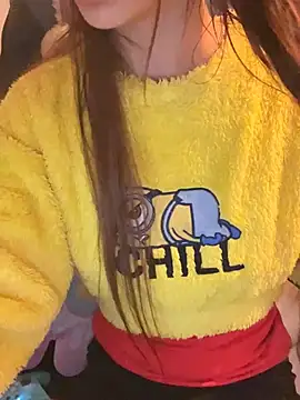 LaPetitechienne1 online show from February 6, 2025, 4:25 pm