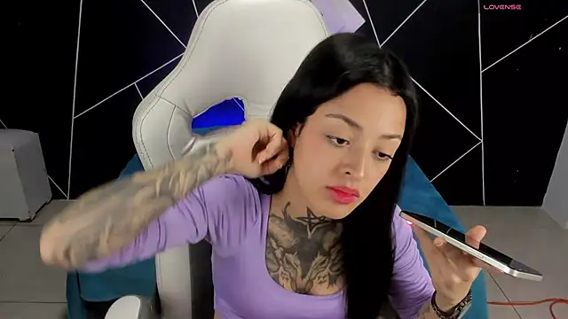 Snapshot of farichell chatting on March 2, 2025, 12:09 am farichell online show from March 2, 2025, 12:09 am