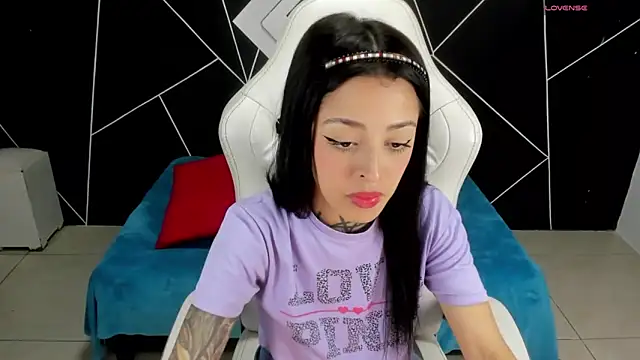 Snapshot of farichell chatting on March 3, 2025, 8:21 pm farichell online show from March 3, 2025, 8:21 pm