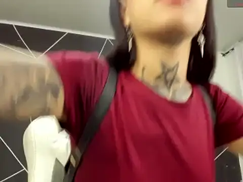 Snapshot of farichell chatting on March 15, 2025, 8:43 pm farichell online show from March 15, 2025, 8:43 pm