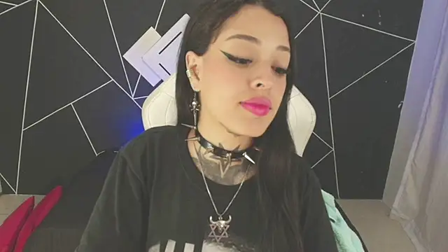 Snapshot of farichell chatting on September 24, 2025, 8:45 pm farichell online show from September 24, 2025, 8:45 pm