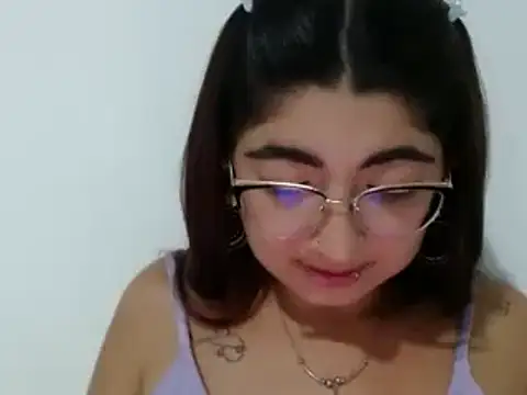 Snapshot of esteni chatting on March 1, 2025, 2:48 am esteni online show from March 1, 2025, 2:48 am