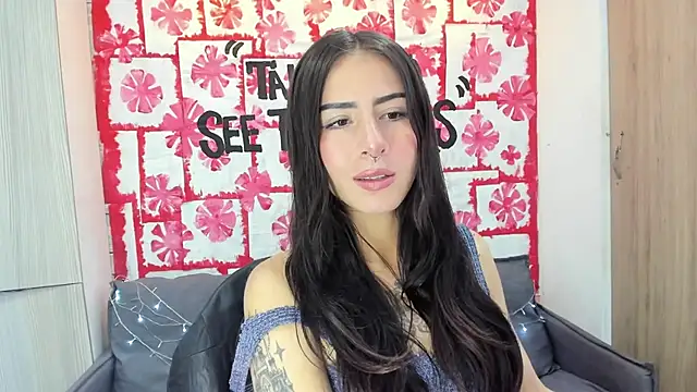 Snapshot of Mhelanny2 chatting on February 15, 2025, 12:04 am Mhelanny2 online show from February 15, 2025, 12:04 am