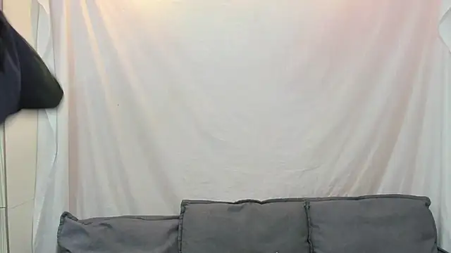 Snapshot of Mhelanny2 chatting on September 18, 2025, 4:09 pm Mhelanny2 online show from September 18, 2025, 4:09 pm