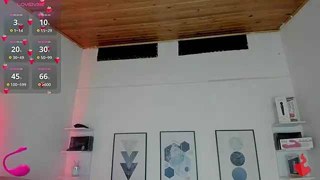 Snapshot of cristal__hot_1 chatting on January 18, 2025, 7:07 am cristal hot 1 online show from January 18, 2025, 7:07 am