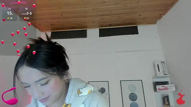 Snapshot of cristal__hot_1 chatting on January 19, 2025, 10:06 am cristal hot 1 online show from January 19, 2025, 10:06 am