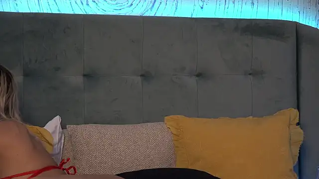 IvyRubens online show from December 19, 2024, 12:56 pm
