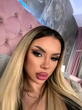 Snapshot of IvyRubens chatting on October 10, 2025, 5:06 am IvyRubens online show from October 10, 2025, 5:06 am