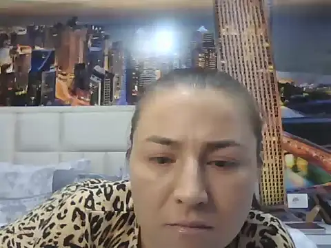 dollydream88 online show from April 9, 2026, 6:13 pm