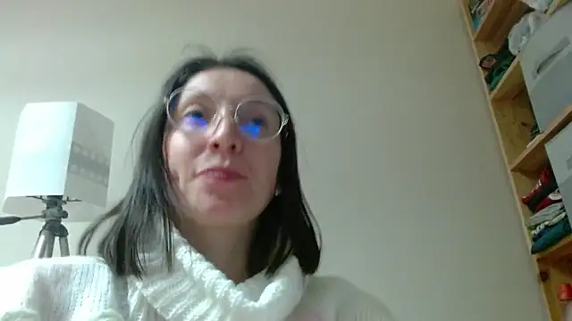 Sophi Cute online show from February 3, 2025, 5:46 pm