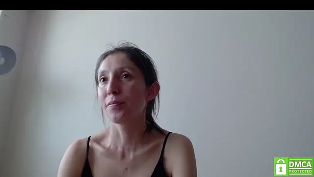 Sophi Cute online show from October 21, 2025, 1:01 pm