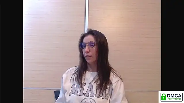 Sophi Cute online show from April 18, 2026, 11:47 am