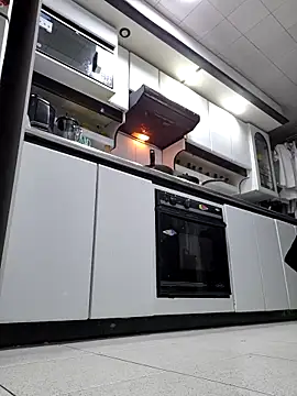 Sam Sara online show from April 13, 2026, 5:35 am