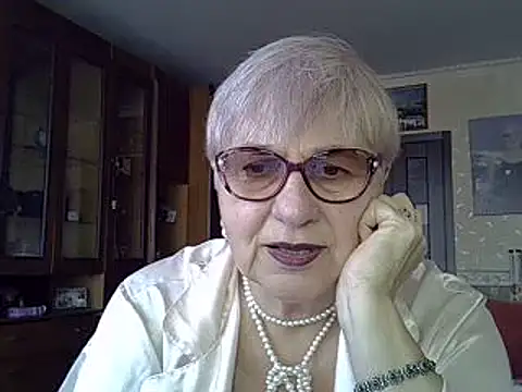 SweetCherry27 online show from February 4, 2025, 7:51 am