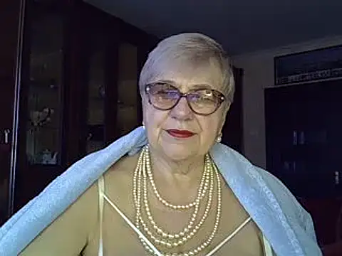 SweetCherry27 online show from February 11, 2025, 5:47 am