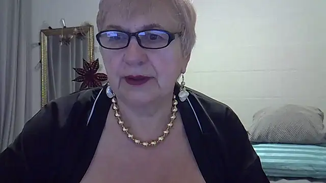 Snapshot of SweetCherry27 chatting on February 14, 2026, 4:09 am SweetCherry27 online show from February 14, 2026, 4:09 am