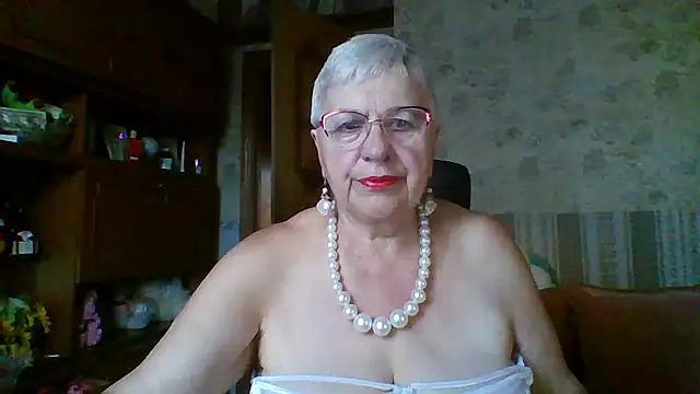 Snapshot of SweetCherry27 chatting on July 17, 2026, 3:46 am SweetCherry27 online show from July 17, 2026, 3:46 am
