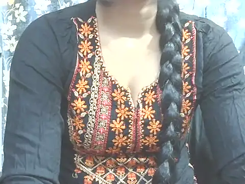 Supriya201 online show from May 1, 2026, 2:43 pm