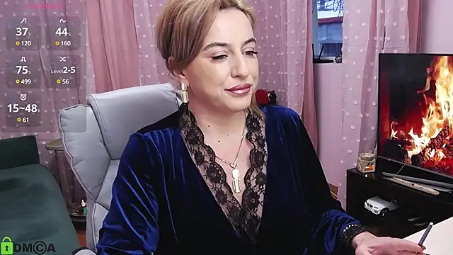 CarrieLoveX online show from January 12, 2025, 6:06 am
