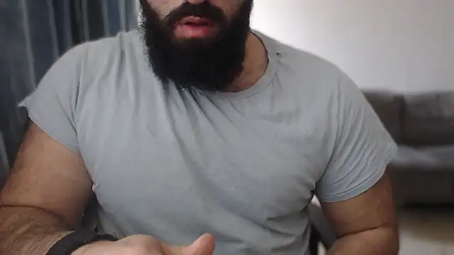 hugemachohandsome online show from November 17, 2025, 9:48 am