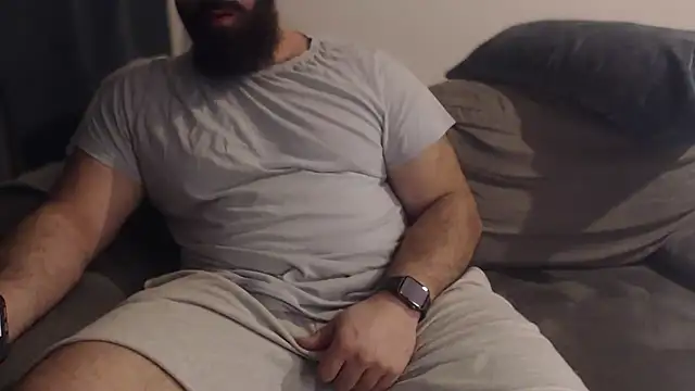 hugemachohandsome online show from February 9, 2026, 10:36 pm