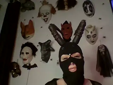 Snapshot of FeticheMacabre chatting on February 16, 2025, 5:04 am FeticheMacabre online show from February 16, 2025, 5:04 am