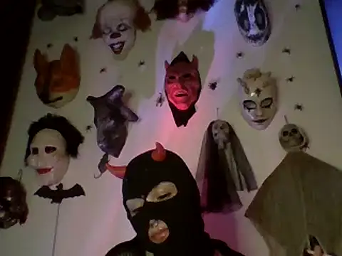 Snapshot of FeticheMacabre chatting on March 23, 2025, 4:27 am FeticheMacabre online show from March 23, 2025, 4:27 am